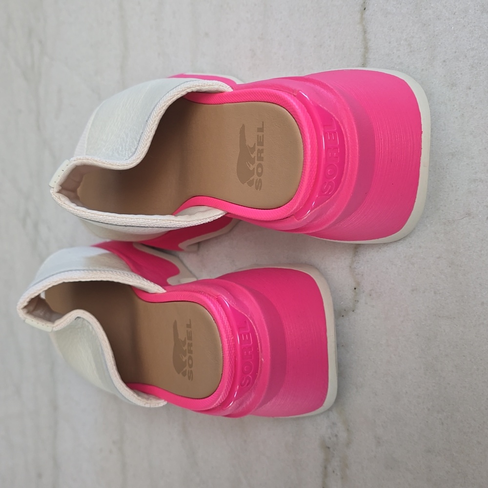 Sorel Women's White and Pink Slide Sandals - Picture 3 of 5
